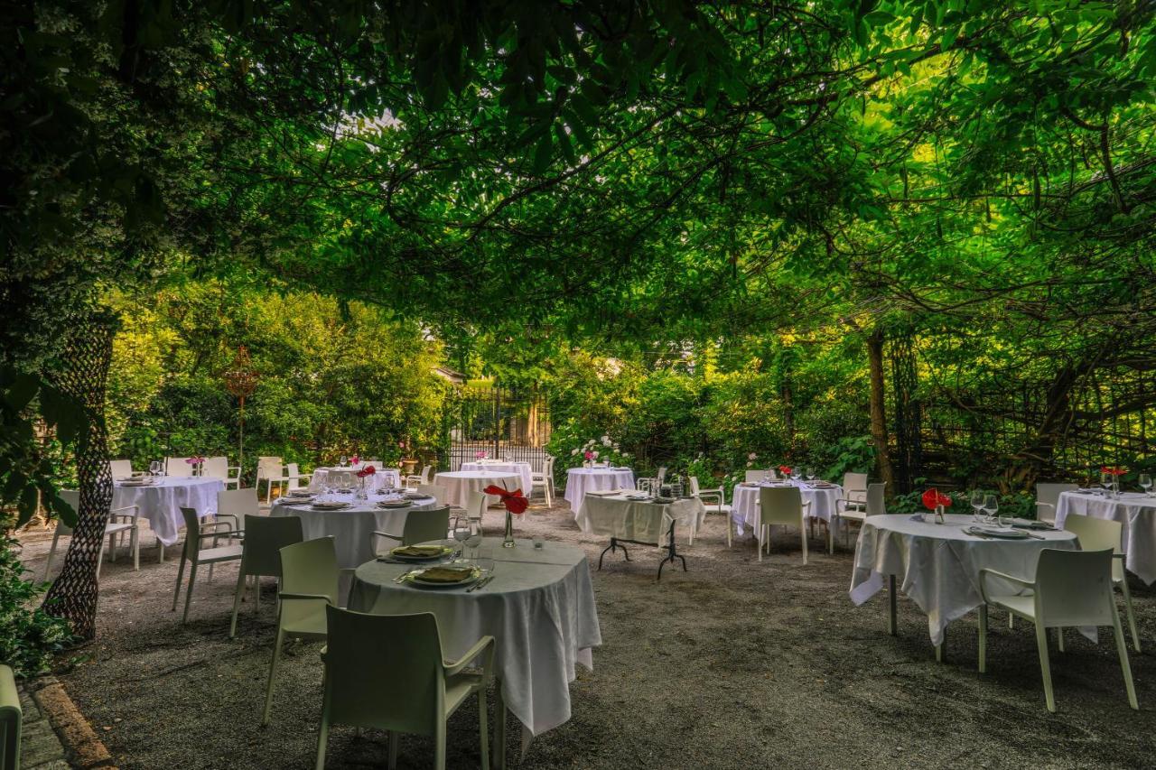 Albergo Ristorante Madonnina Cantello Luaran gambar